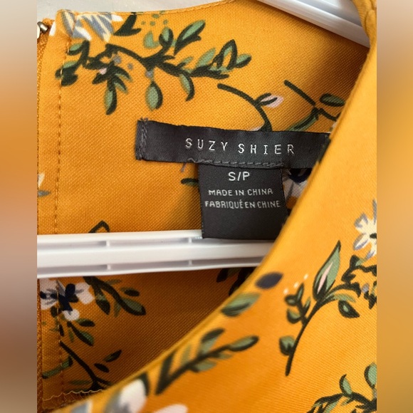 Yellow floral dress size small - Picture 2 of 4